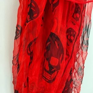 Alexander McQueen skull scarf